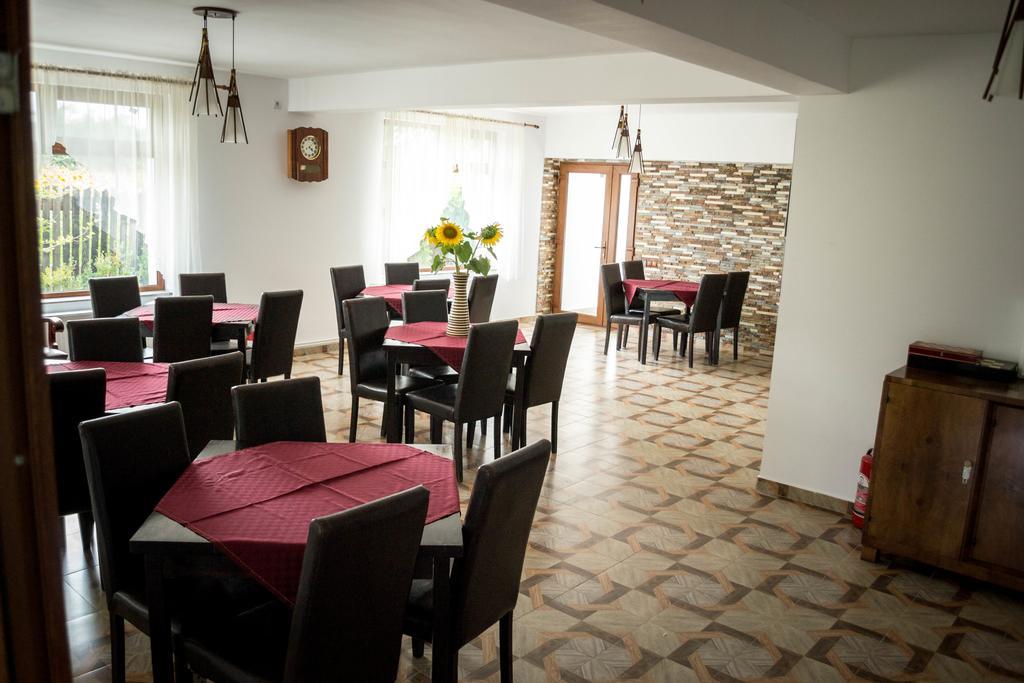 Casa Diana Hotel Комана Екстериор снимка